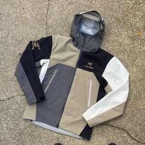 Arc'teryx BEAMS Hardshell Jacket
